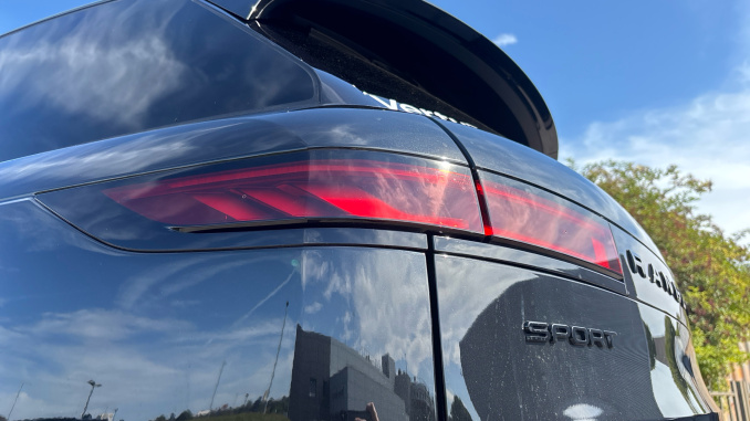 Land Rover Range Rover Sport 3.0 D300 Autobiography 5dr Auto Diesel Estate - Image 19